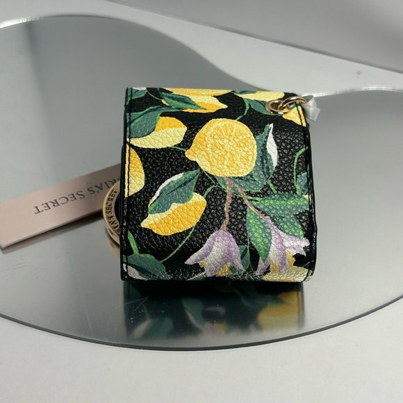 Victoria’s Secret Wireless Earbud Case - #401 - Picture 3 of 6